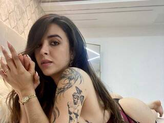 Erotinis vaizdo pokalbis EffyRoses