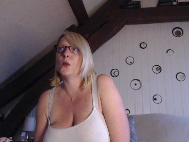 Transliacijos ekrano nuotraukos EleannaRose