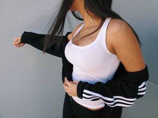 Erotinis vaizdo pokalbis Elecktraa