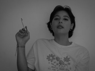 Erotinis vaizdo pokalbis Electrajunes