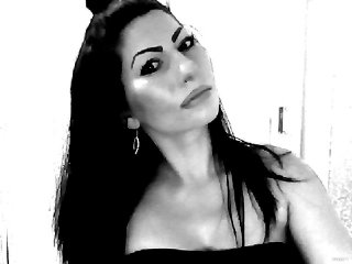 Erotinis vaizdo pokalbis elenka29