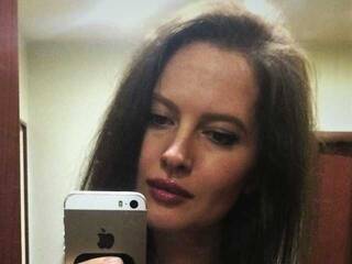 Erotinis vaizdo pokalbis Elinn1