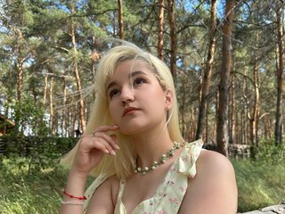 Erotinis vaizdo pokalbis ElizabethWooler