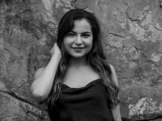 Erotinis vaizdo pokalbis EllaNice