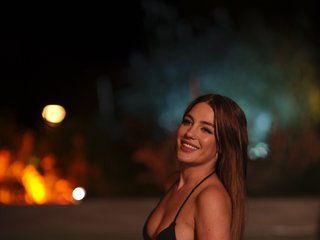 Erotinis vaizdo pokalbis EllaRayy