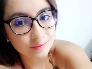 Erotinis vaizdo pokalbis Ellarouge