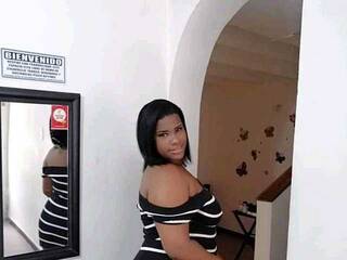 Erotinis vaizdo pokalbis ellenwalker12