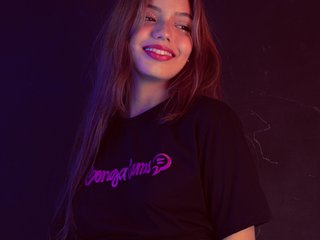 Erotinis vaizdo pokalbis EllieMiller