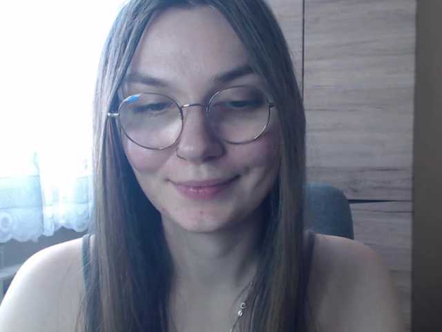 Nuotraukos Ellyxcute Hey there :) lets have some naughty & kinky fun