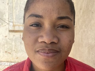 Erotinis vaizdo pokalbis Elodie1