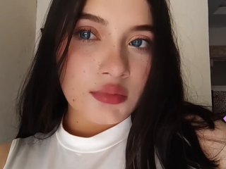 Erotinis vaizdo pokalbis EloodieCollins