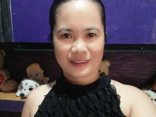 Erotinis vaizdo pokalbis Elyn