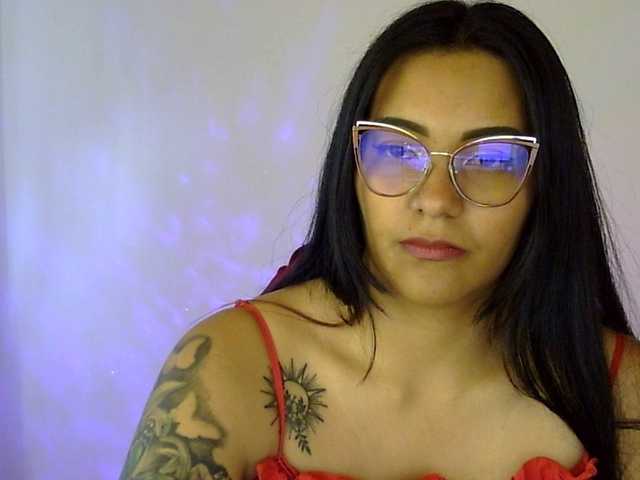 Transliacijos ekrano nuotraukos EmaKhalifa