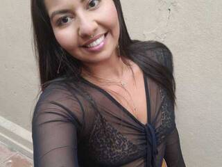 Erotinis vaizdo pokalbis Emyllinha