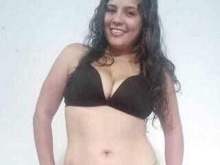 Erotinis vaizdo pokalbis EmiilyQueen