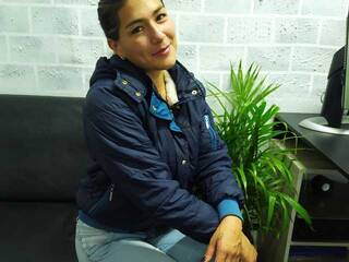 Erotinis vaizdo pokalbis emili-mac