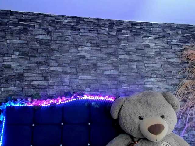 Transliacijos ekrano nuotraukos Emili-Roose