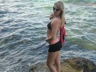 Erotinis vaizdo pokalbis emili77