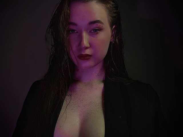 Profilio nuotrauka emilia-edwrds