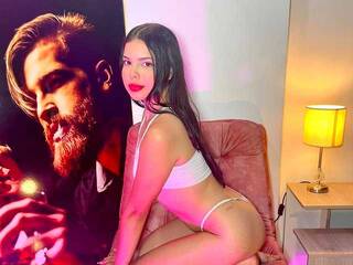 Erotinis vaizdo pokalbis emiligrant