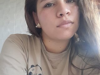 Erotinis vaizdo pokalbis emily-bigboobs