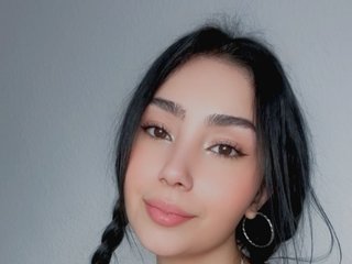 Erotinis vaizdo pokalbis Emily-Campbell