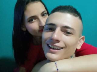 Erotinis vaizdo pokalbis Emily-manzon