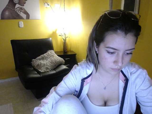 Nuotraukos Emily-Up #latina#daddy #dildo #anal #squirt#cum#young#colombia#bigass#bigboobs#18#c2c