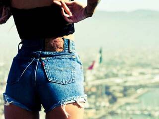 Erotinis vaizdo pokalbis emily2020