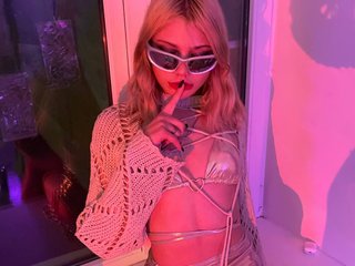 Erotinis vaizdo pokalbis Emily_Blush