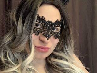 Erotinis vaizdo pokalbis Emily777