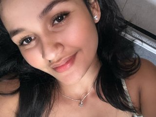 Erotinis vaizdo pokalbis EmilyBrown