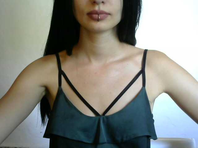 Nuotraukos EmilyCherry 2000: want play with my pussy , help me;) 644: thank #naked 200 tokens| 1356: and I will play with my pussy |your nickname on my body 100 tokens