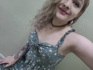 Erotinis vaizdo pokalbis emilyhaze