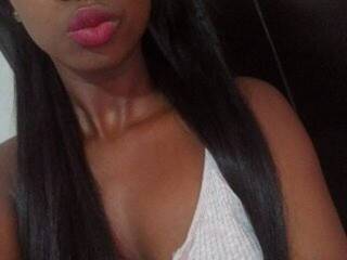 Erotinis vaizdo pokalbis EmilyLov