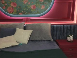 Erotinis vaizdo pokalbis EmilyLuxxxury