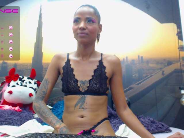 Nuotraukos emilyskinny loves today I have the anal lush I want you to make it wet to the maximum with your tips