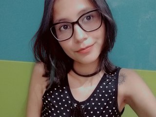 Erotinis vaizdo pokalbis EmilySkye