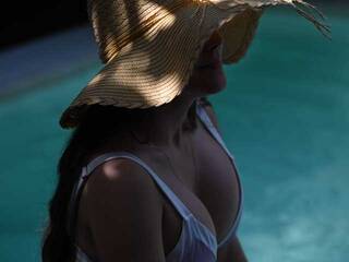 Erotinis vaizdo pokalbis Emma-pink