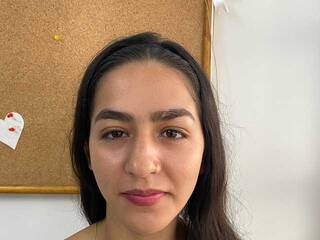 Erotinis vaizdo pokalbis Emma-victoria