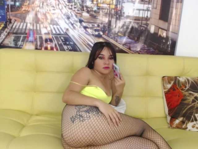 Nuotraukos emmacooper1 hey come and play with me I'm hot and very beautiful for you welcome