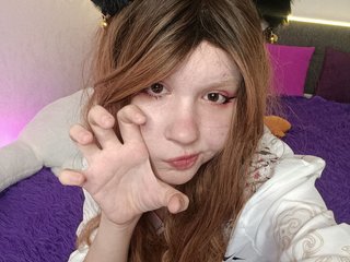 Erotinis vaizdo pokalbis Emmy-Rise