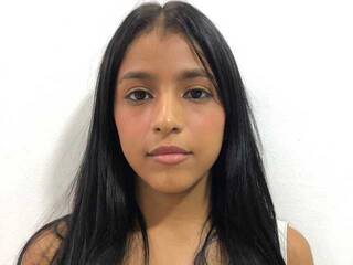 Erotinis vaizdo pokalbis emyll01