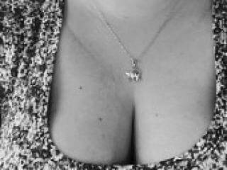 Erotinis vaizdo pokalbis erikax