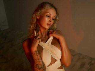 Erotinis vaizdo pokalbis Eroticann