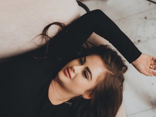 Erotinis vaizdo pokalbis Essie-Kathrynne2114