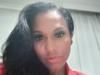 Erotinis vaizdo pokalbis Estrelalua32