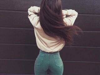 Erotinis vaizdo pokalbis EthelClark