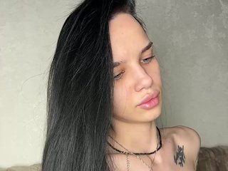 Erotinis vaizdo pokalbis EvaDesire