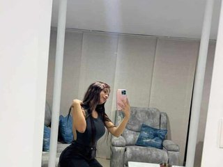 Erotinis vaizdo pokalbis EvaHale